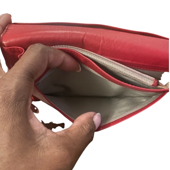 🎉 Host Pick🎉✨Chanel Yen Wallet Preloved Full Set - Picture 11 of 12